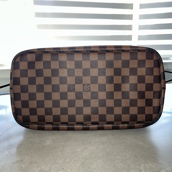 Authentic Louis Vuitton Neverfull MM Damier Ebene Cherry - Picture 10 of 16